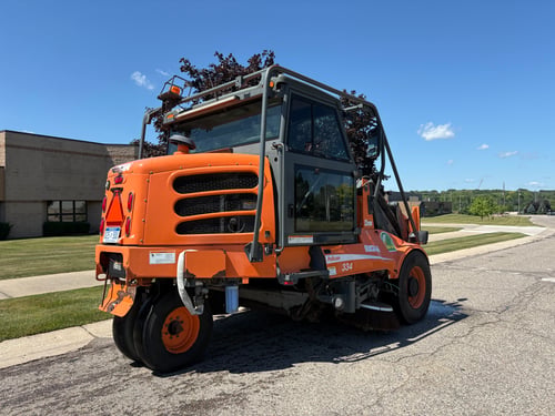 2008 Elgin Pelican Street Sweeper