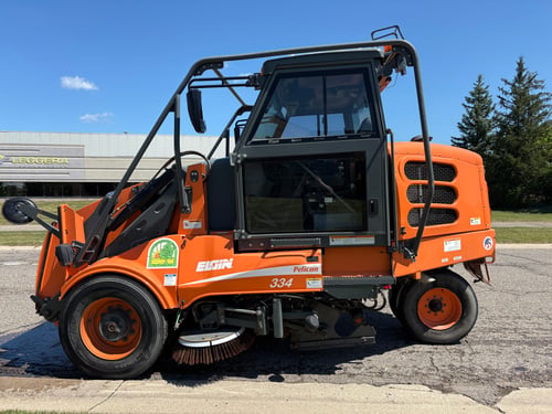 2008 Elgin Pelican Street Sweeper