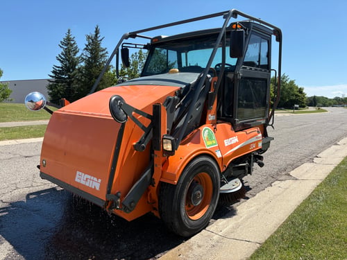 2008 Elgin Pelican Street Sweeper