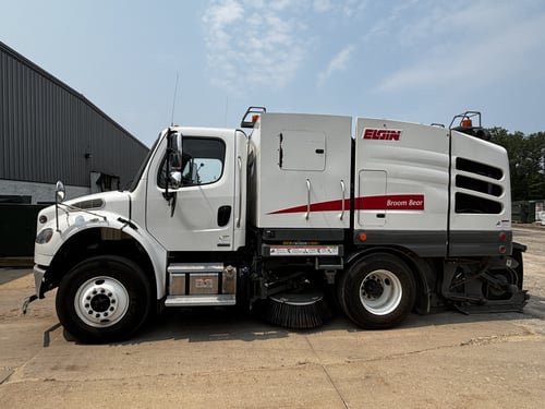 2017 Elgin Broom Bear