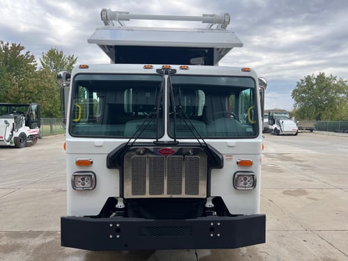 2025 McNeilus Atlantic 40 yd Front Loader