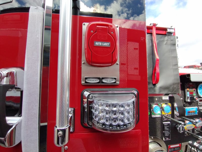 MacQeen Emergency A 383 jpg