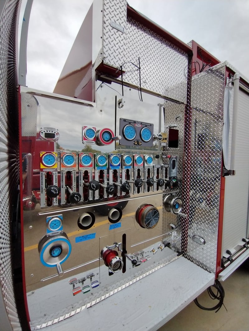 MacQeen Emergency A 491 jpg