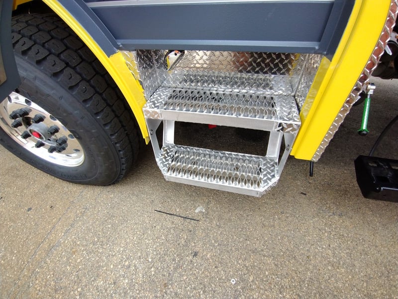 MacQeen Emergency A 524 jpg