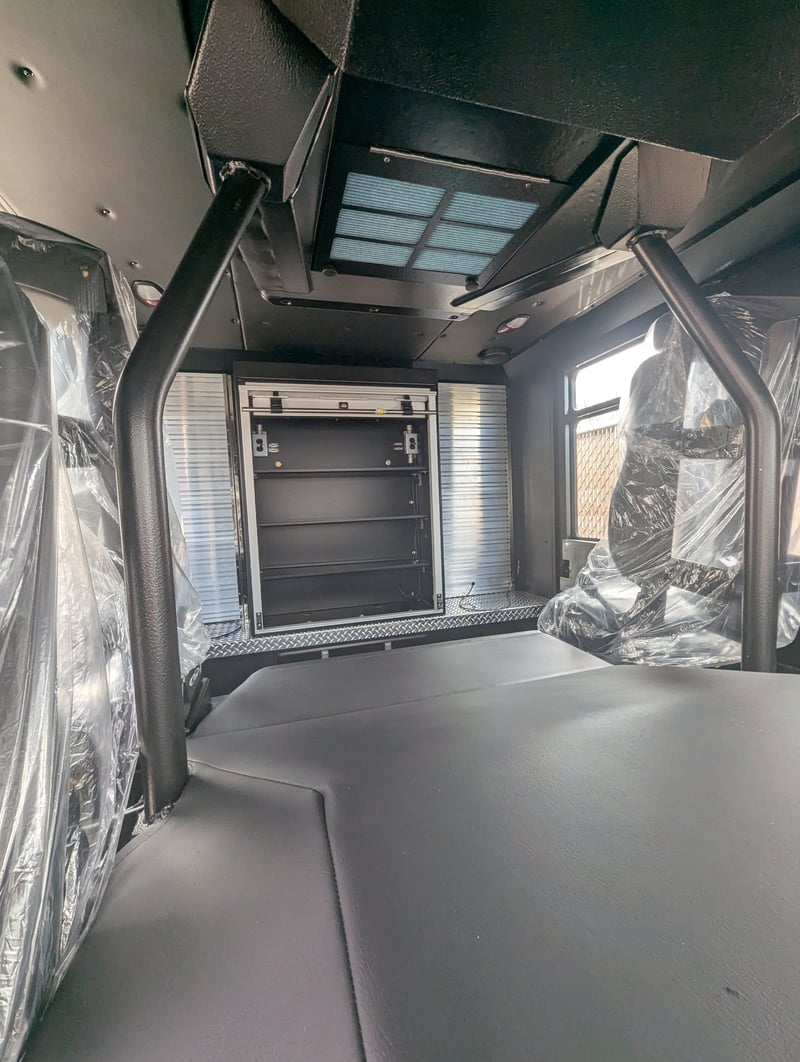 MacQueen 01 53 jpg 1