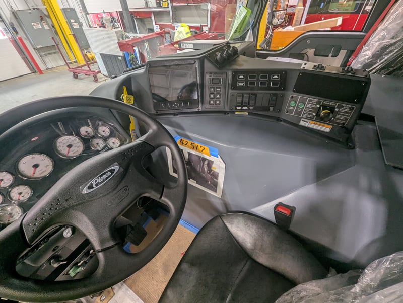 MacQueen 01 699 jpg