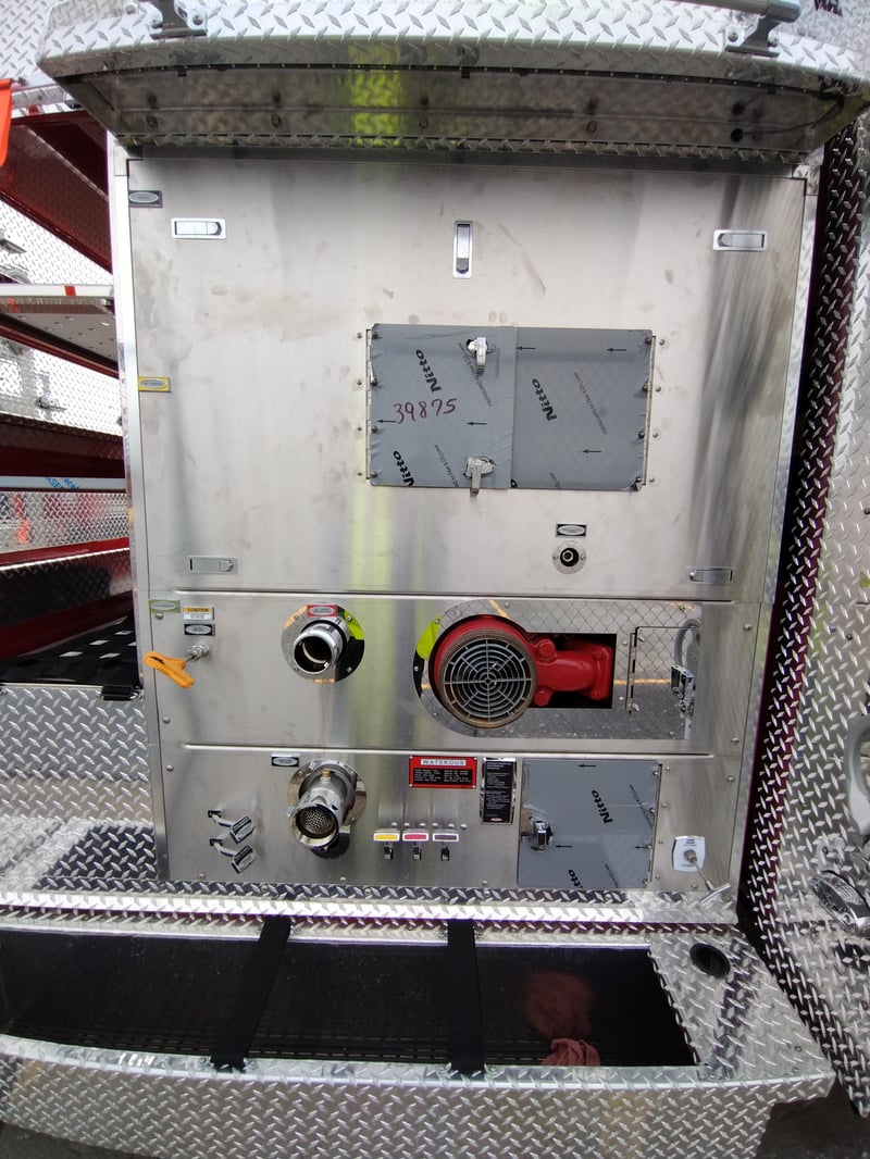 MacQueen 02 (900) jpg