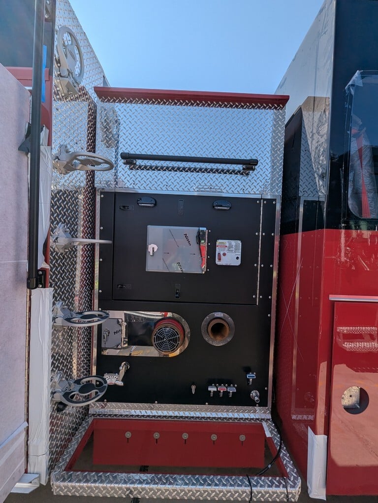 MacQueen 02 89 jpg 3