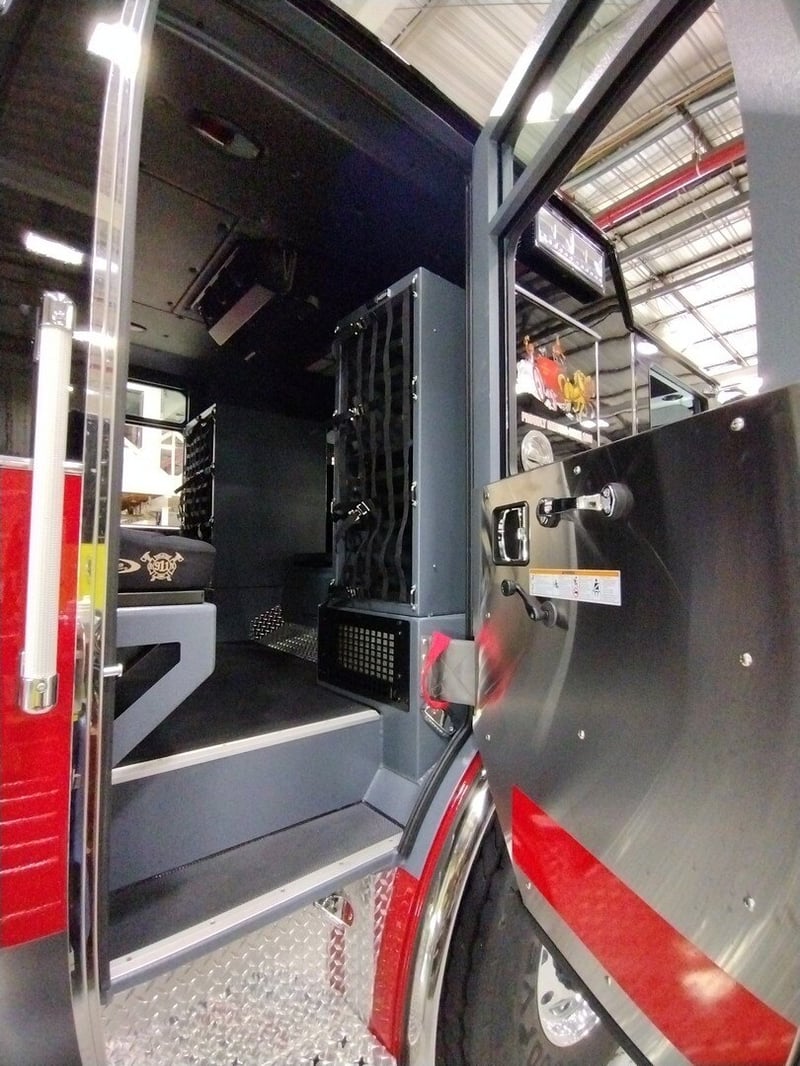MacQueen 07 12 390 jpg