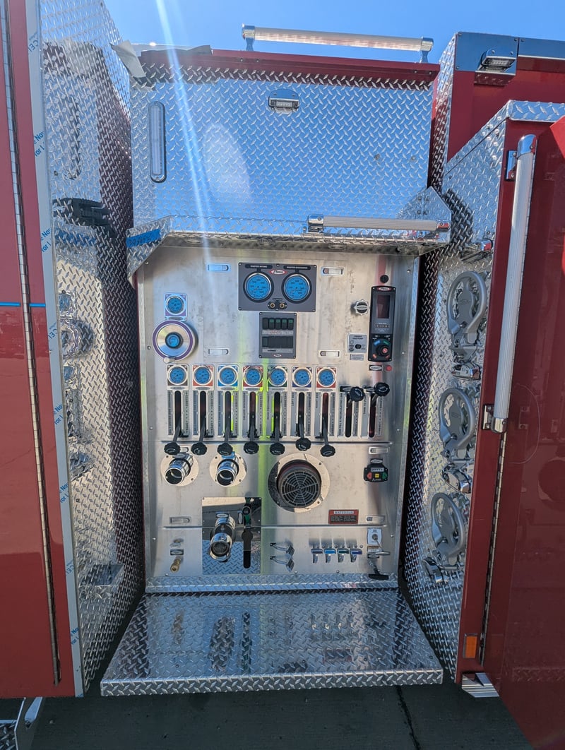 MacQueen 1 402 jpg