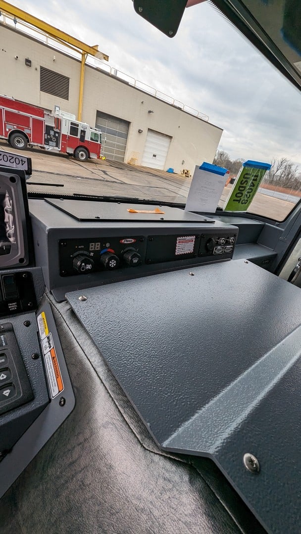 MacQueen A 129 jpg 1