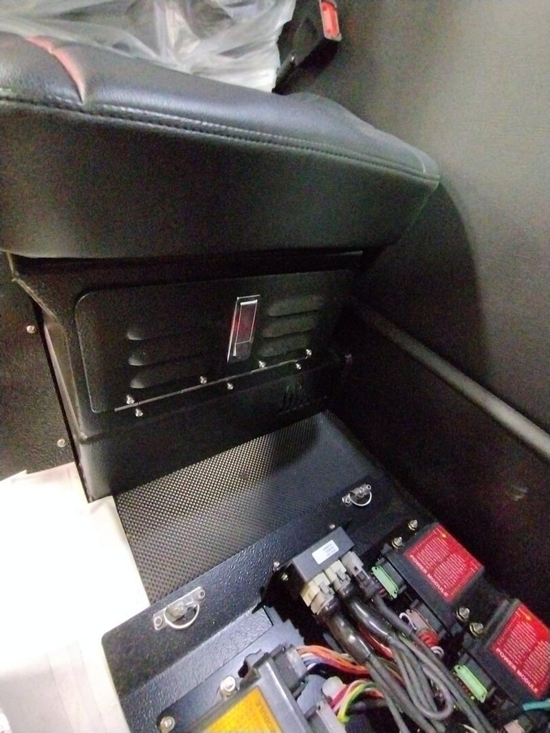 MacQueen A 569 jpg 2