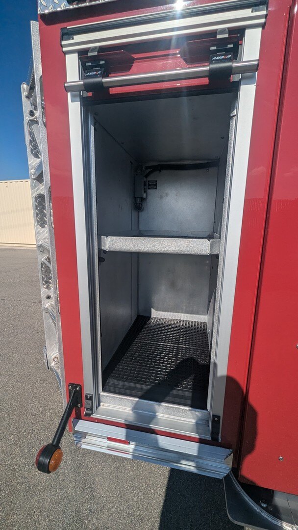MacQueen A 719 jpg