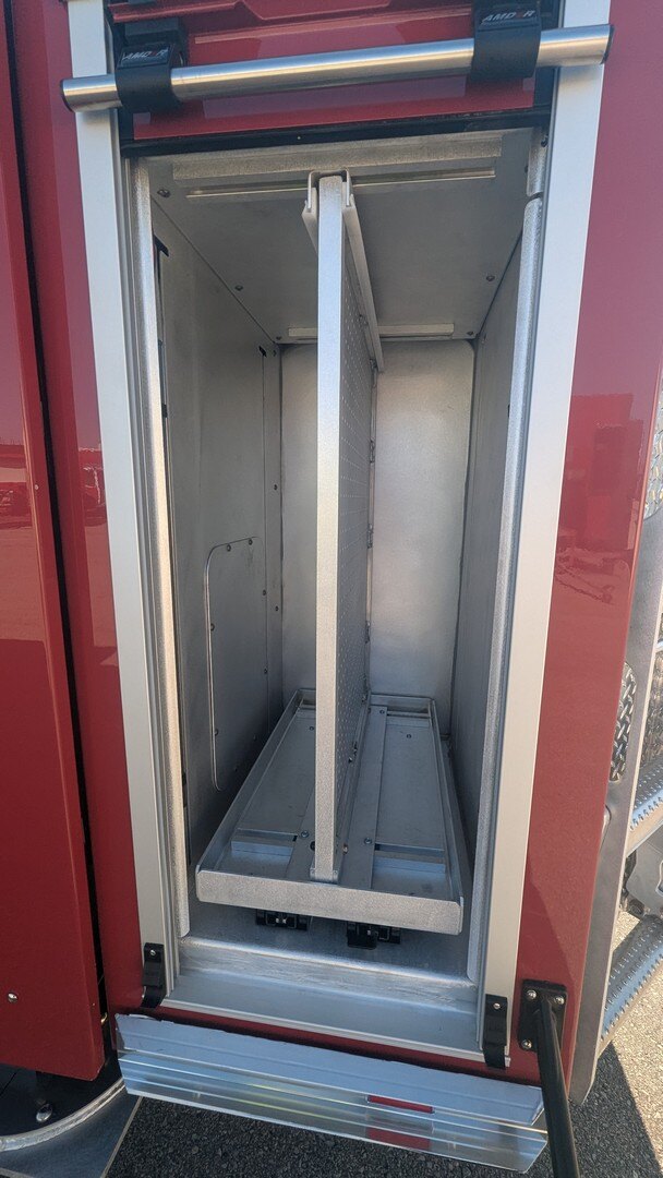 MacQueen A 727 jpg