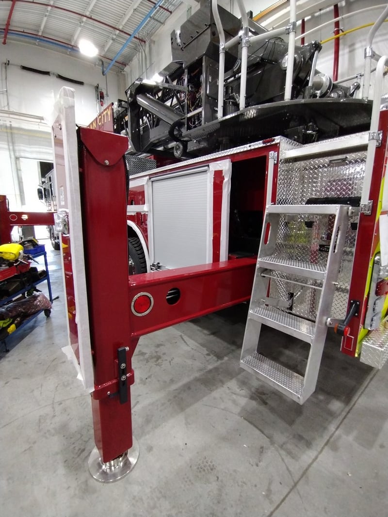 MacQueen Emergency 1 (550) jpg