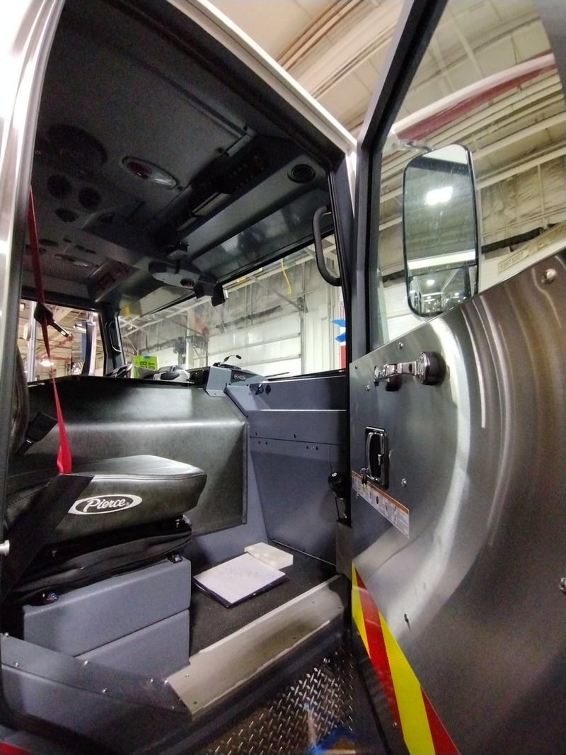 MacQueen Emergency A 01 (49) JPG