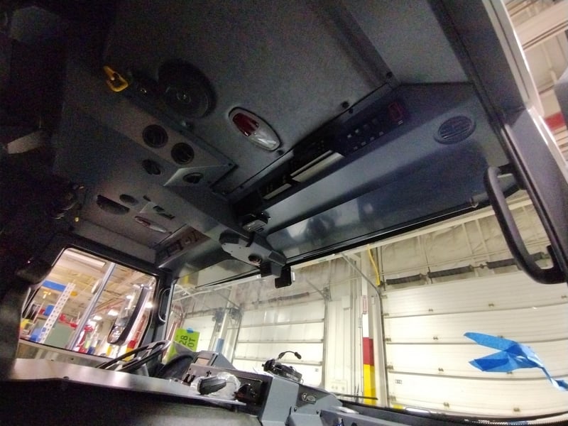 MacQueen Emergency A 01 (51) JPG
