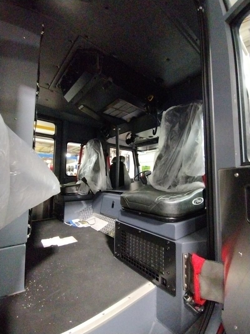 MacQueen Emergency A 01 (54) JPG
