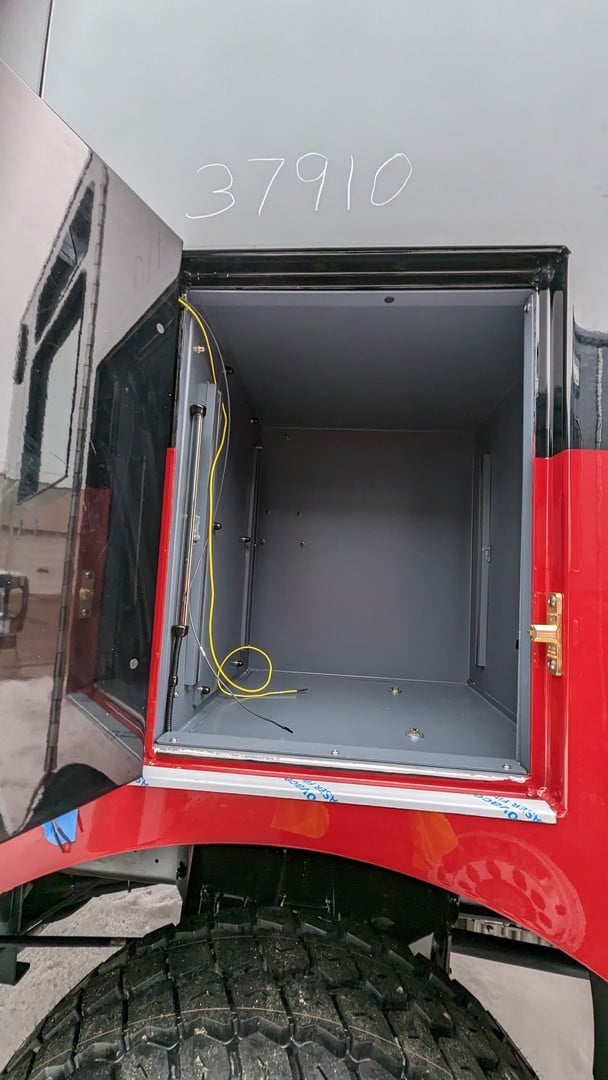MacQueen Emergency A 01 (617) jpg