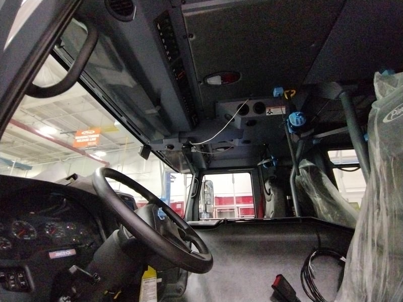 MacQueen Emergency A 01 (9) JPG