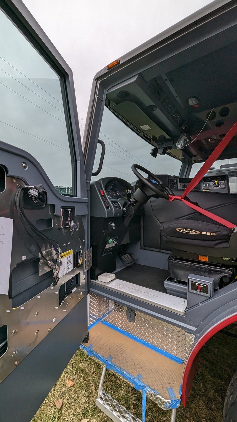 MacQueen Emergency A 122 JPG