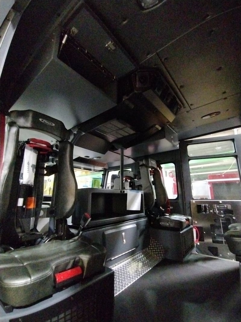 MacQueen Emergency A 341 jpg 3