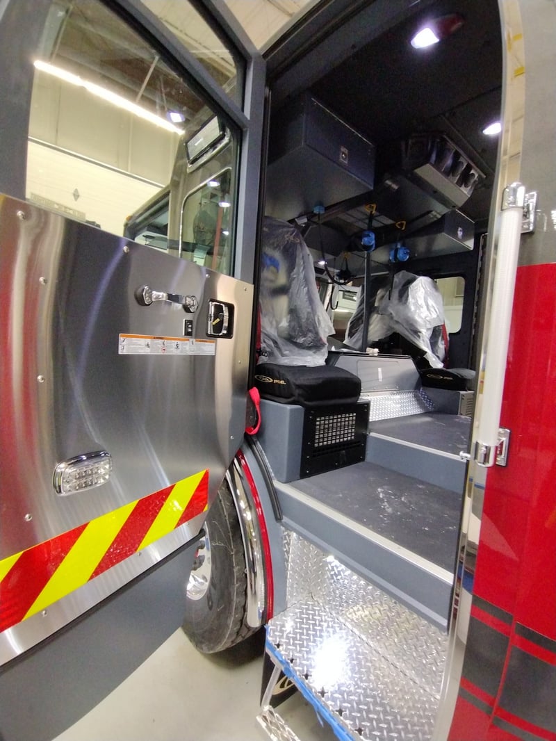 MacQueen Emergency A 435 JPG