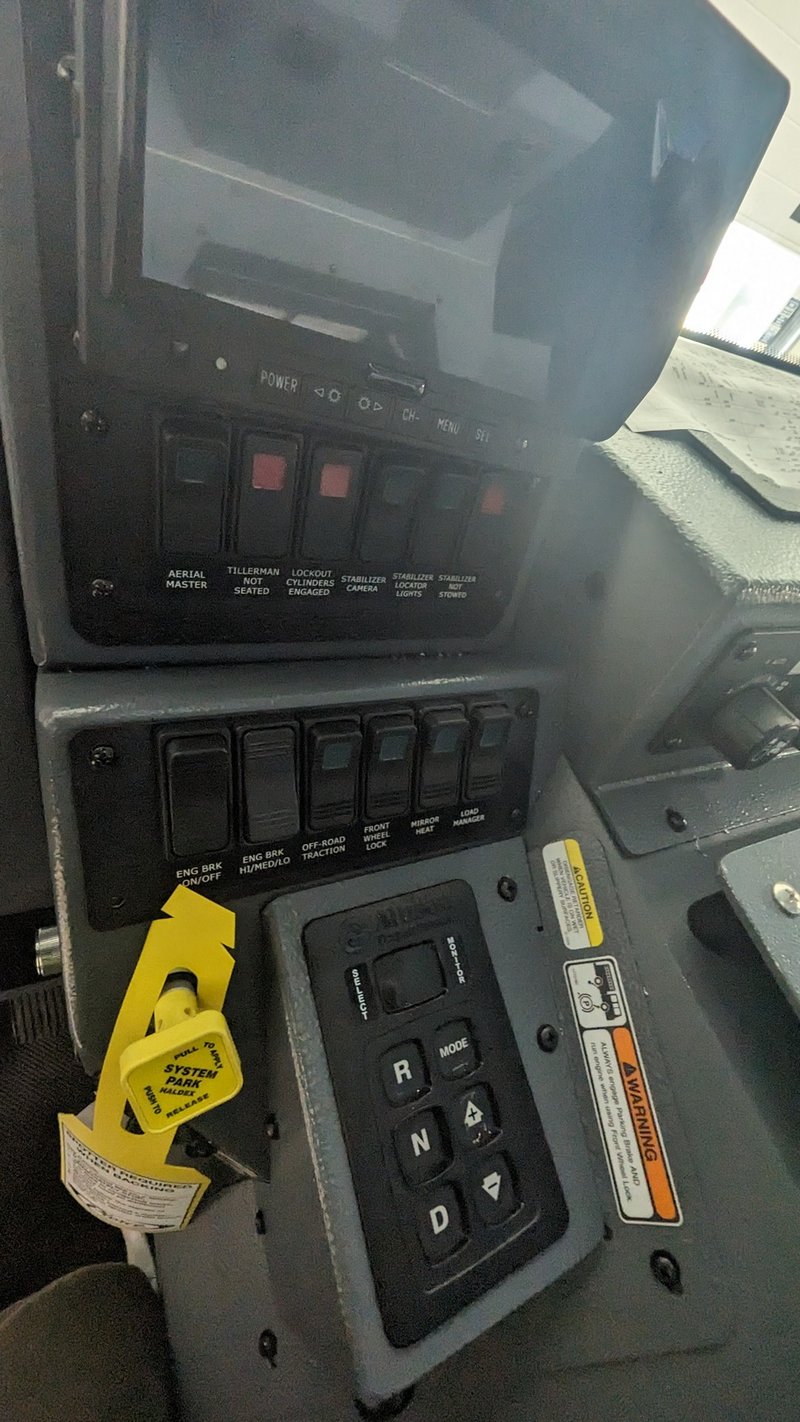 MacQueen Emergency A 478 JPG