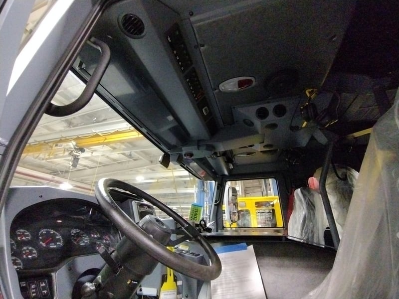 MacQueen Emergency A 564 jpg