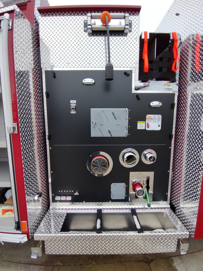 MacQueen Emergency A 592 jpg