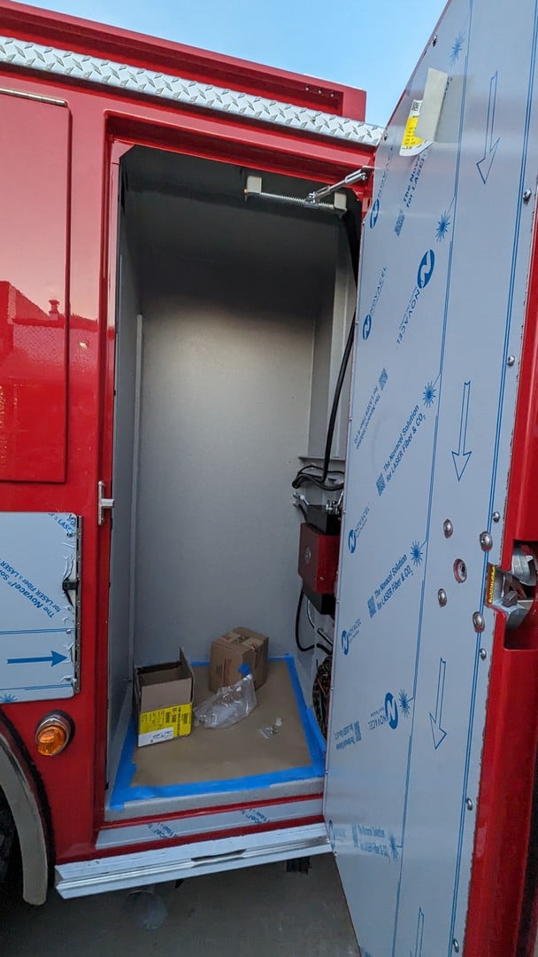 MacQueen Emergency A 661 jpg