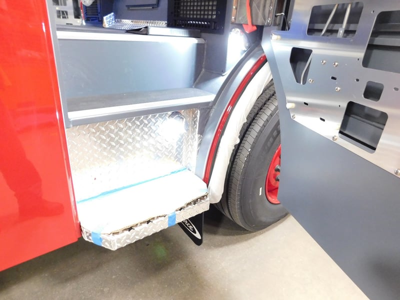 MacQueen Emergency Equipment 05 06 (111) JPG