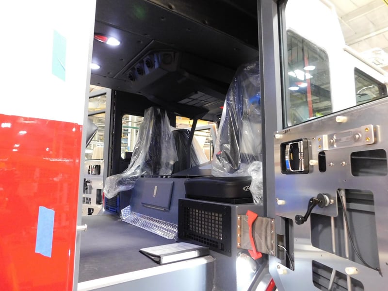 MacQueen Emergency Equipment 05 06 (112) JPG