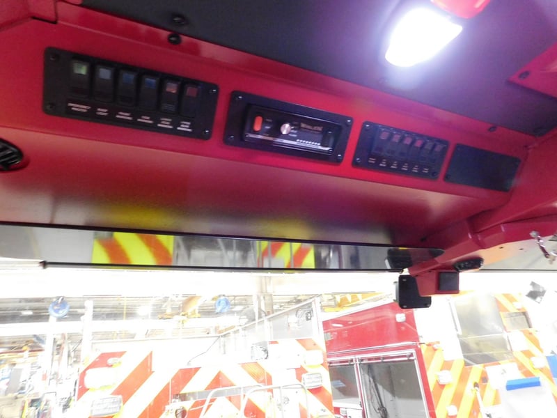 MacQueen Emergency Equipment 05 06 (135) JPG