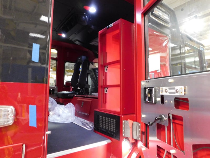 MacQueen Emergency Equipment 05 06 (150) JPG