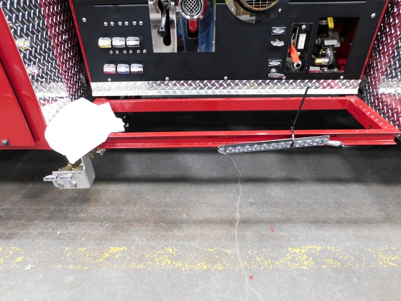MacQueen Emergency Equipment 05 06 (179) JPG