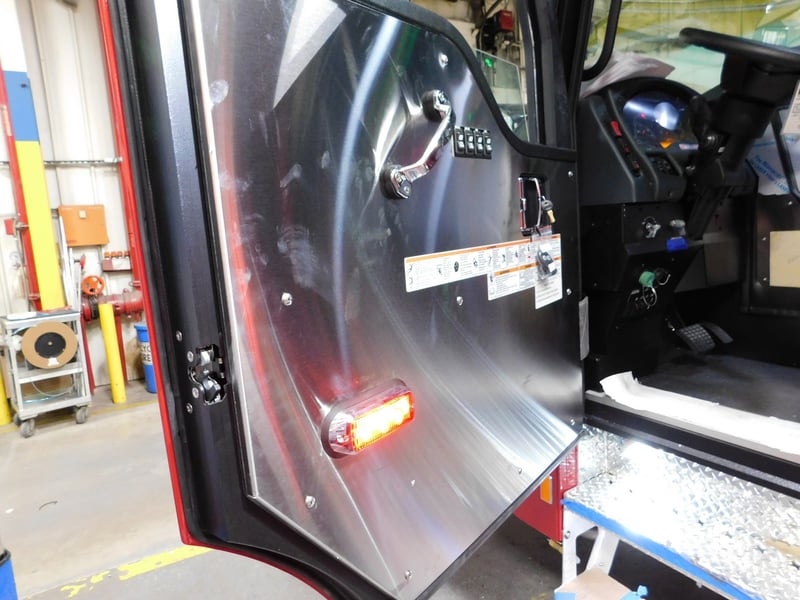 MacQueen Emergency Equipment 05 06 (254) JPG