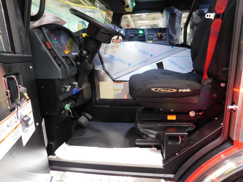 MacQueen Emergency Equipment 05 06 (255) JPG