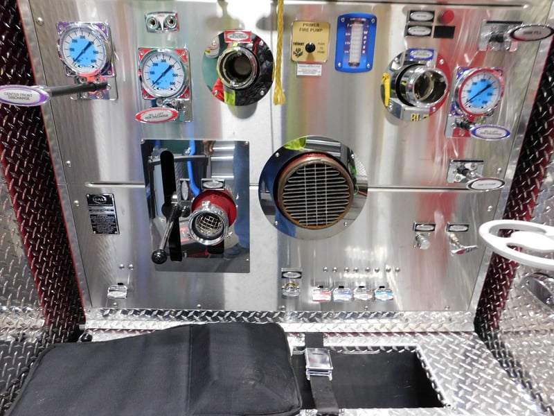 MacQueen Emergency Equipment 05 06 (270) JPG