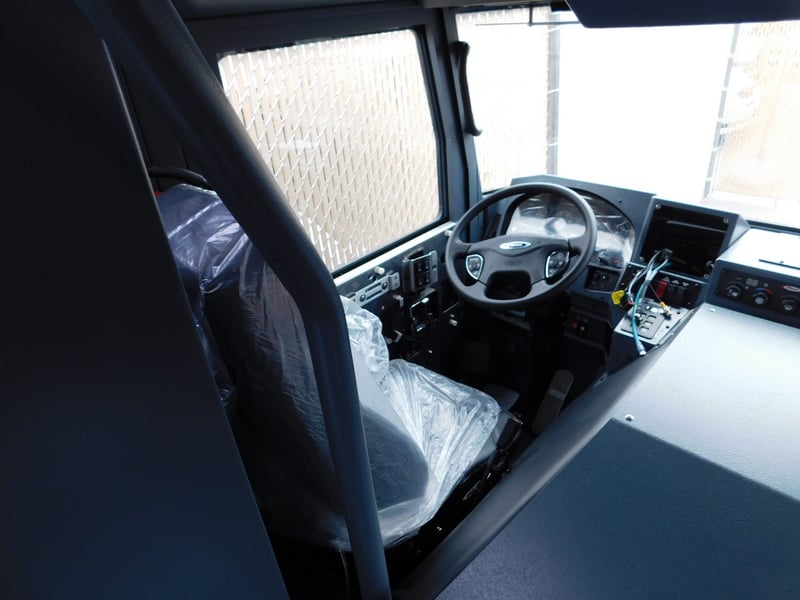 MacQueen Emergency Equipment 05 06 (330) JPG