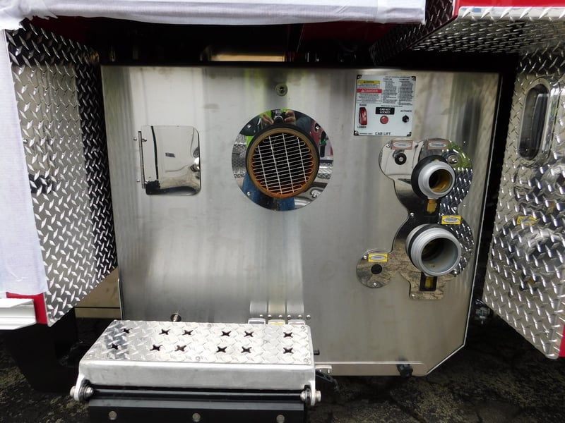 MacQueen Emergency Equipment 05 06 (438) JPG 4