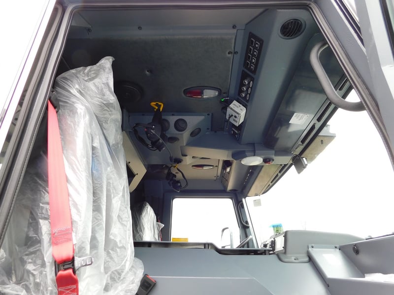 MacQueen Emergency Equipment 05 06 (451) JPG 4