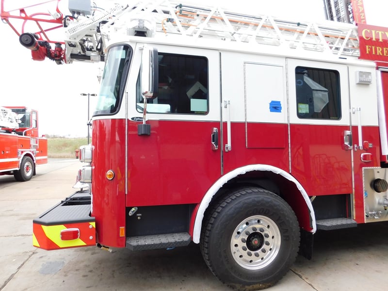MacQueen Emergency Equipment 05 06 (461) JPG