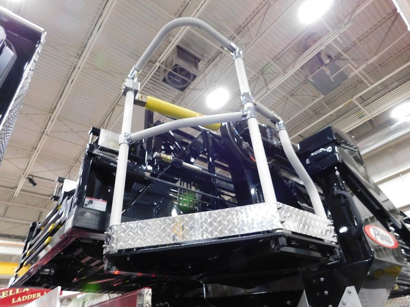 MacQueen Emergency Equipment 05 06 (486) JPG