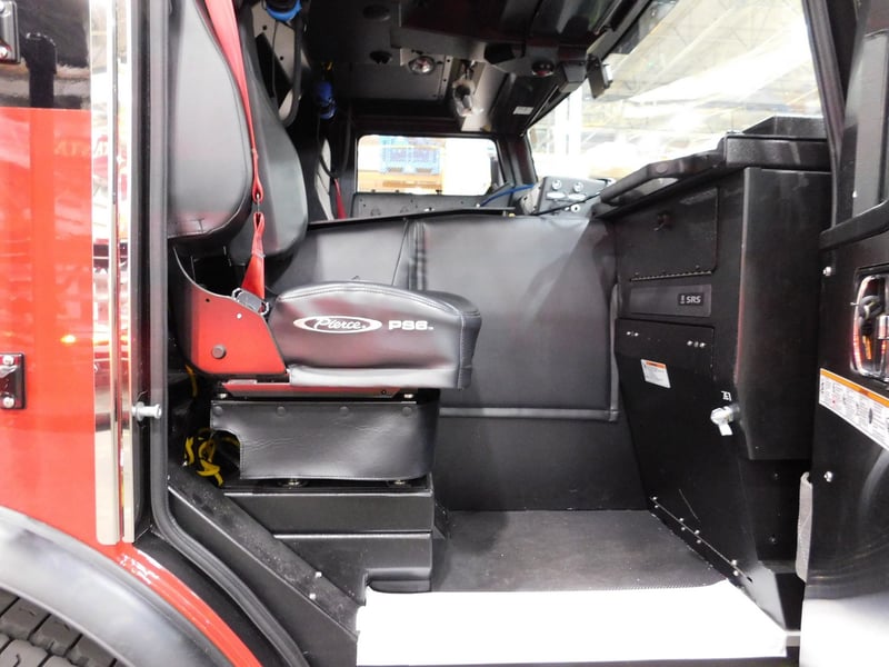 MacQueen Emergency Equipment 05 06 (511) JPG