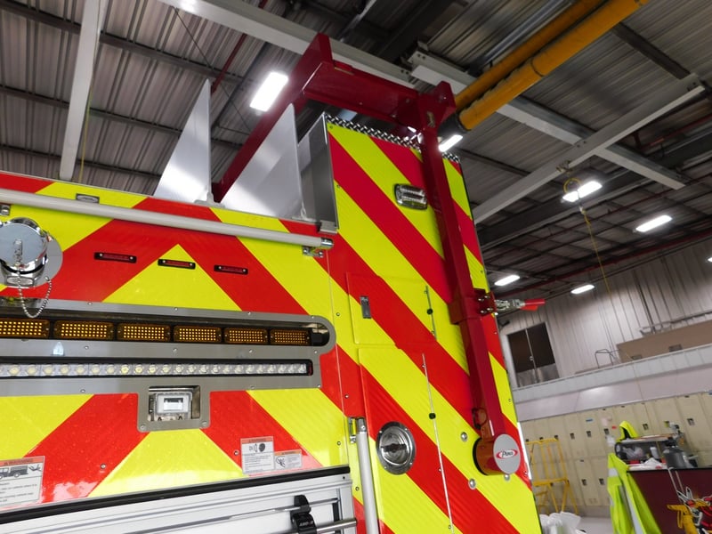 MacQueen Emergency Equipment 05 06 (614) JPG