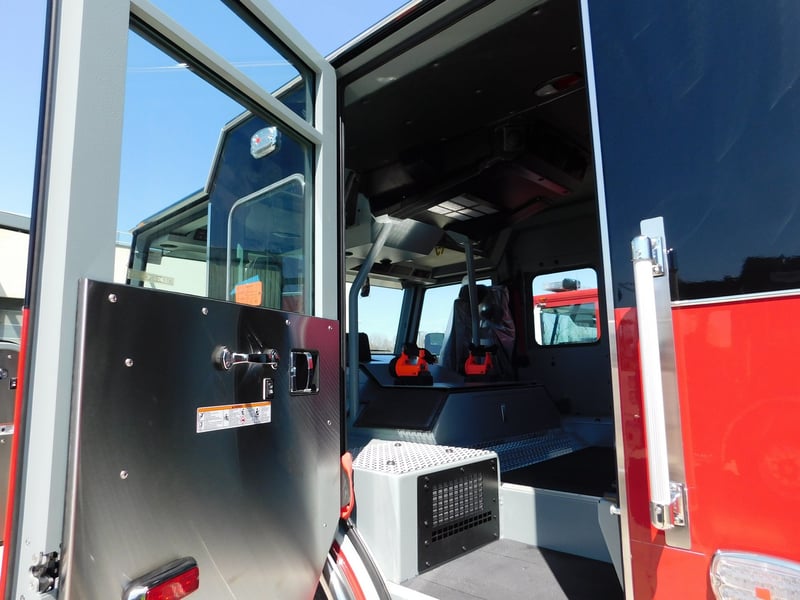 MacQueen Emergency Equipment 05 06 (647) JPG