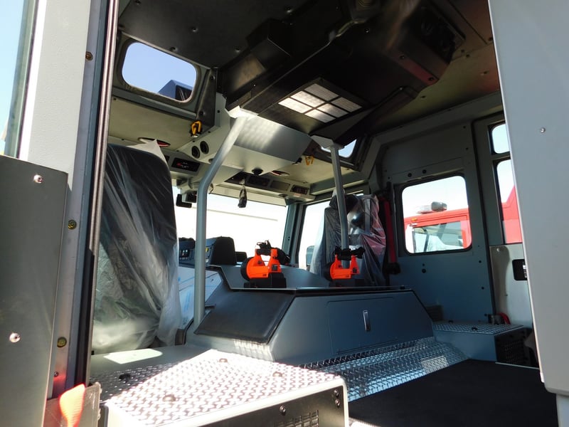 MacQueen Emergency Equipment 05 06 (648) JPG