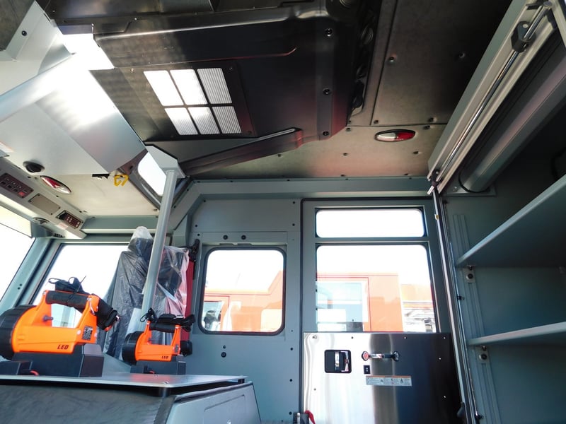 MacQueen Emergency Equipment 05 06 (649) JPG
