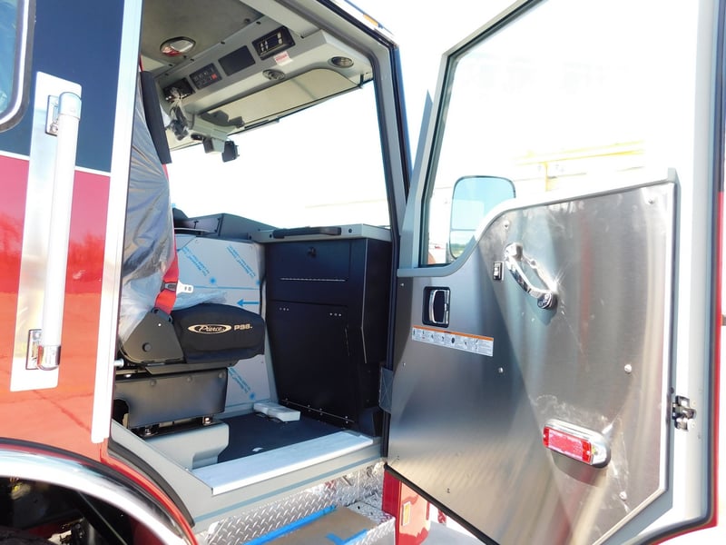 MacQueen Emergency Equipment 05 06 (673) JPG